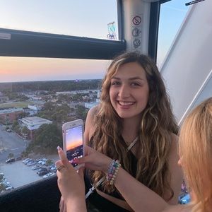 Meet your Posher, Gil